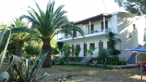  Villa Alexandra  Рода
